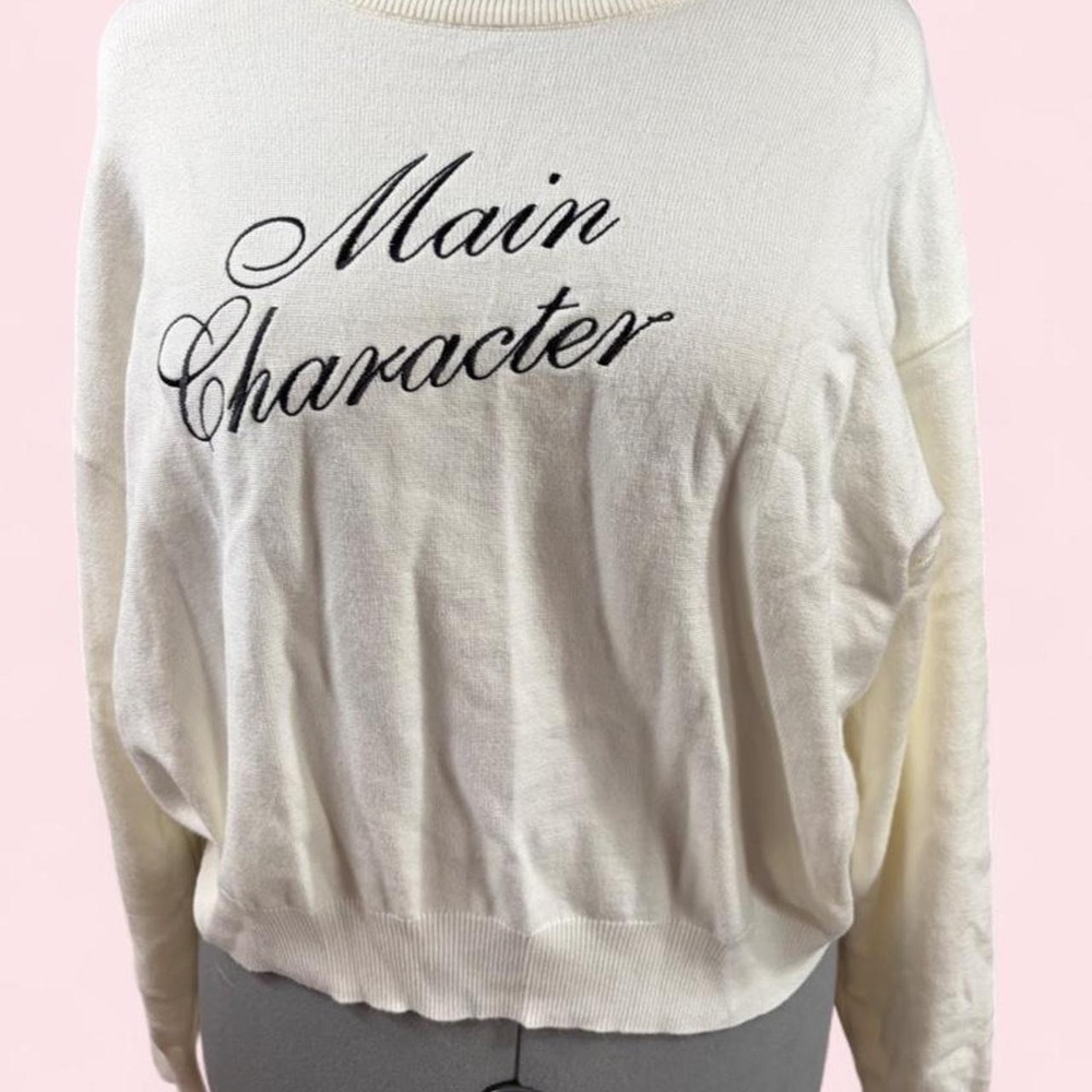 Urban Weekend Main Character Cream Knit Sweater Womens Large Ivory Graphic